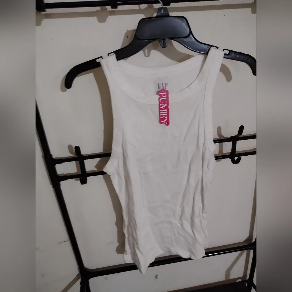 Tank - Picture 1 of 1